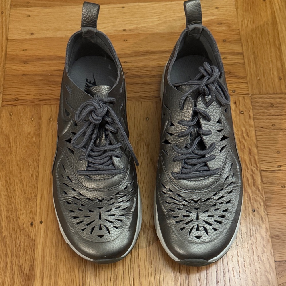 Nike Free RN Women’s Running Shoes – Size 7